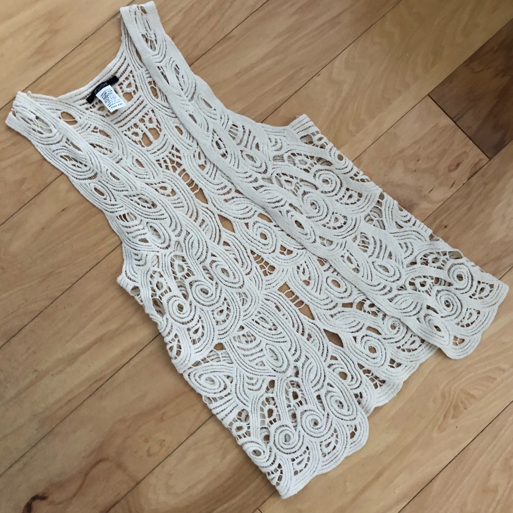 ‼️ FINAL SALE⚠️‼️ Delusive Crotchet Vest Free Size